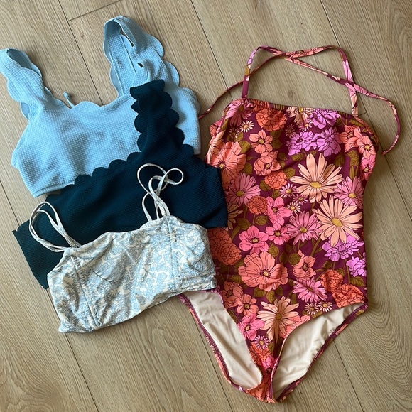 Kona Sol, h&m & more Medium swimsuit bundle floral halter one piece, scallop top - Picture 2 of 12